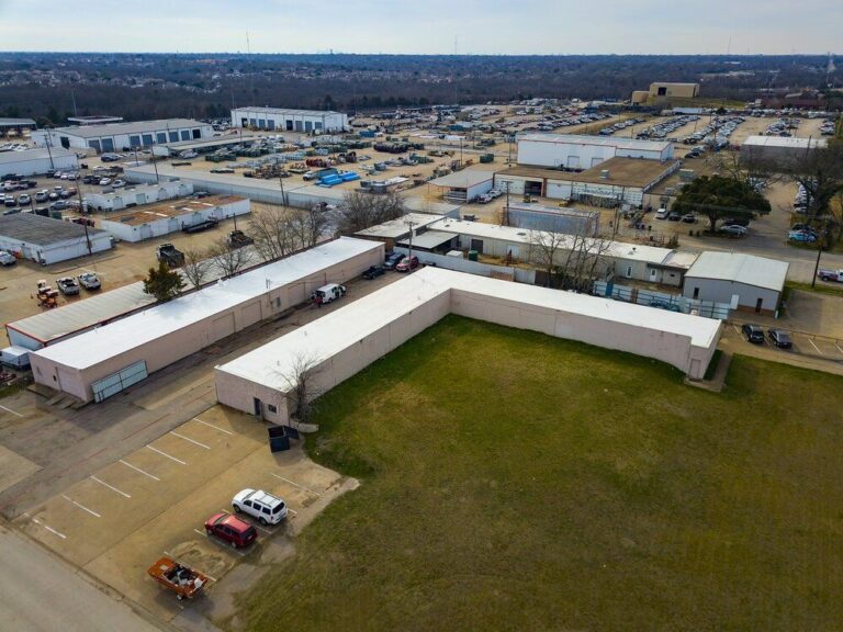 roofing companies near me 768x576
