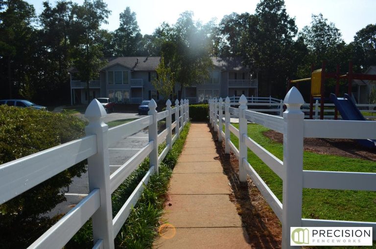 vinyl fencing23 1 768x509